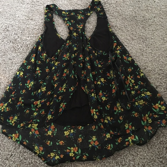 Forever 21 Floral Top - Picture 2 of 5